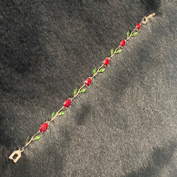Jewelry - FREE WITH ANY PURCHASE - Rose Bracelet